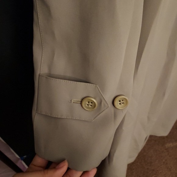 London Fog Brown trenchcoat size 12 - Picture 7 of 8